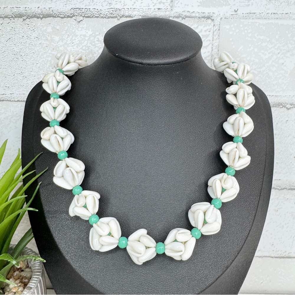 Vintage 70s Handmade White Seashell Turquoise Glass Bead Beach Necklace